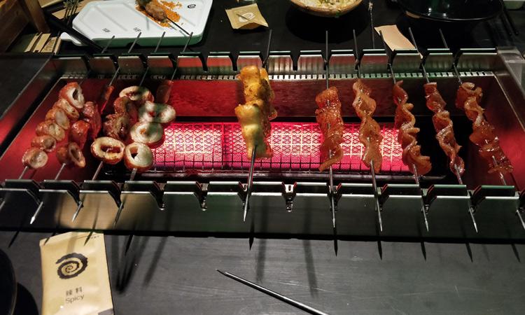 室內(nèi)無煙燃氣自動旋轉(zhuǎn)燒烤爐